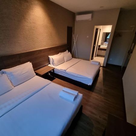ג'והור בהרו Miico Hotel @ Mount Austin מראה חיצוני תמונה