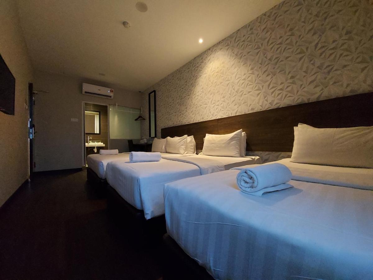 ג'והור בהרו Miico Hotel @ Mount Austin מראה חיצוני תמונה
