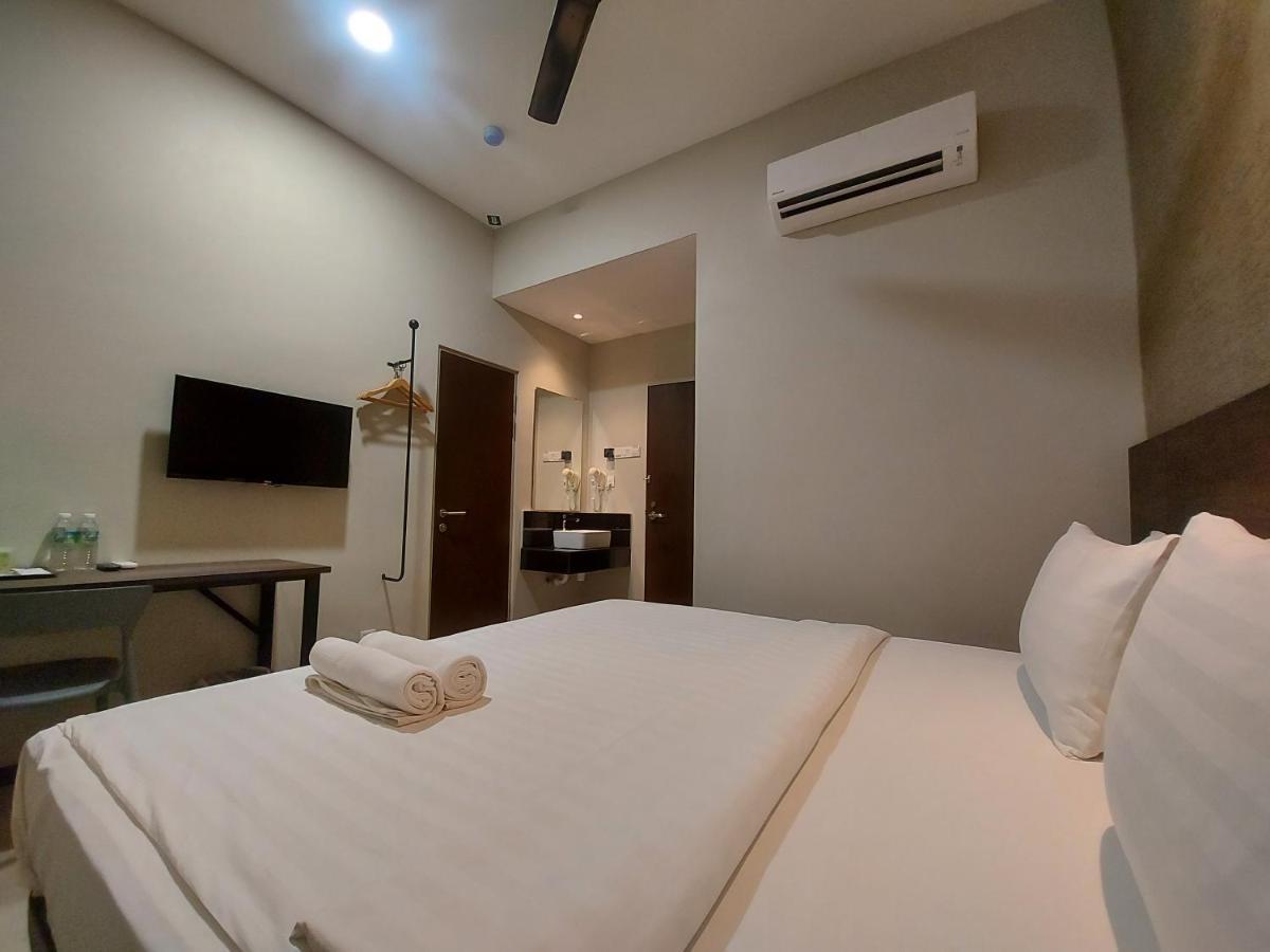 ג'והור בהרו Miico Hotel @ Mount Austin מראה חיצוני תמונה