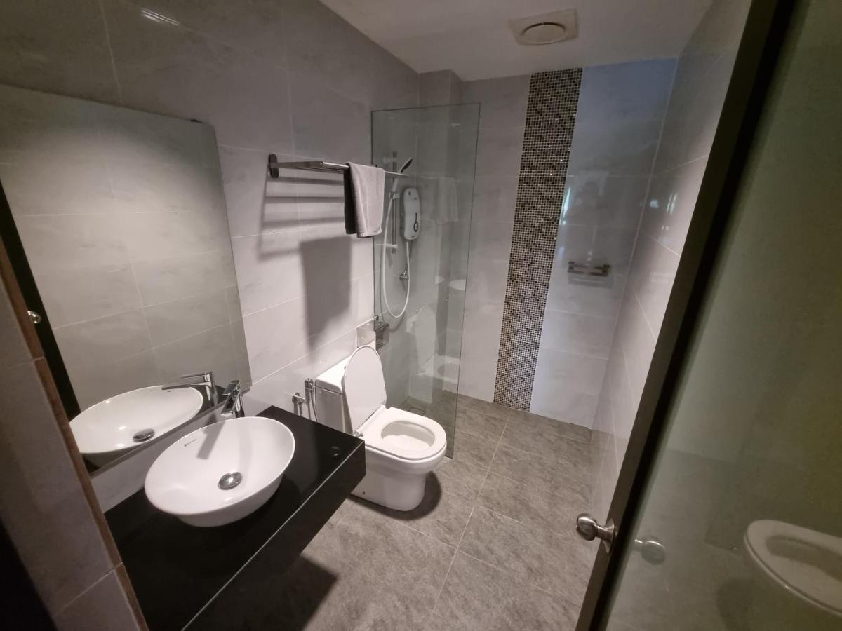 ג'והור בהרו Miico Hotel @ Mount Austin מראה חיצוני תמונה