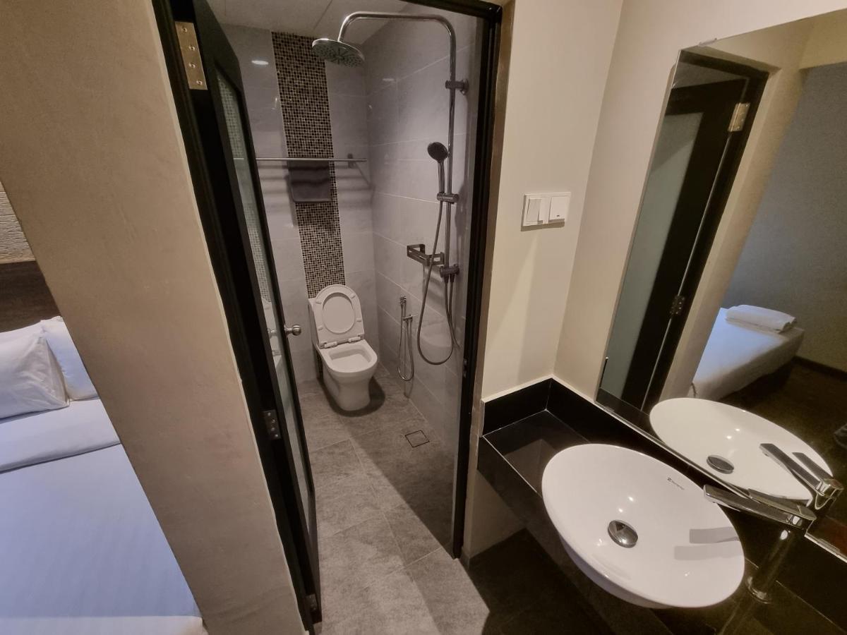 ג'והור בהרו Miico Hotel @ Mount Austin מראה חיצוני תמונה