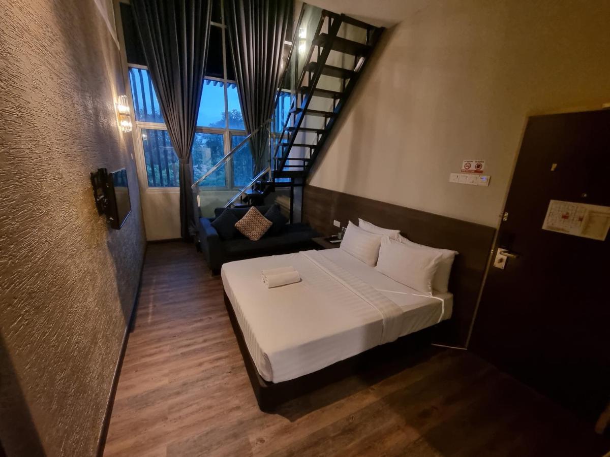 ג'והור בהרו Miico Hotel @ Mount Austin מראה חיצוני תמונה