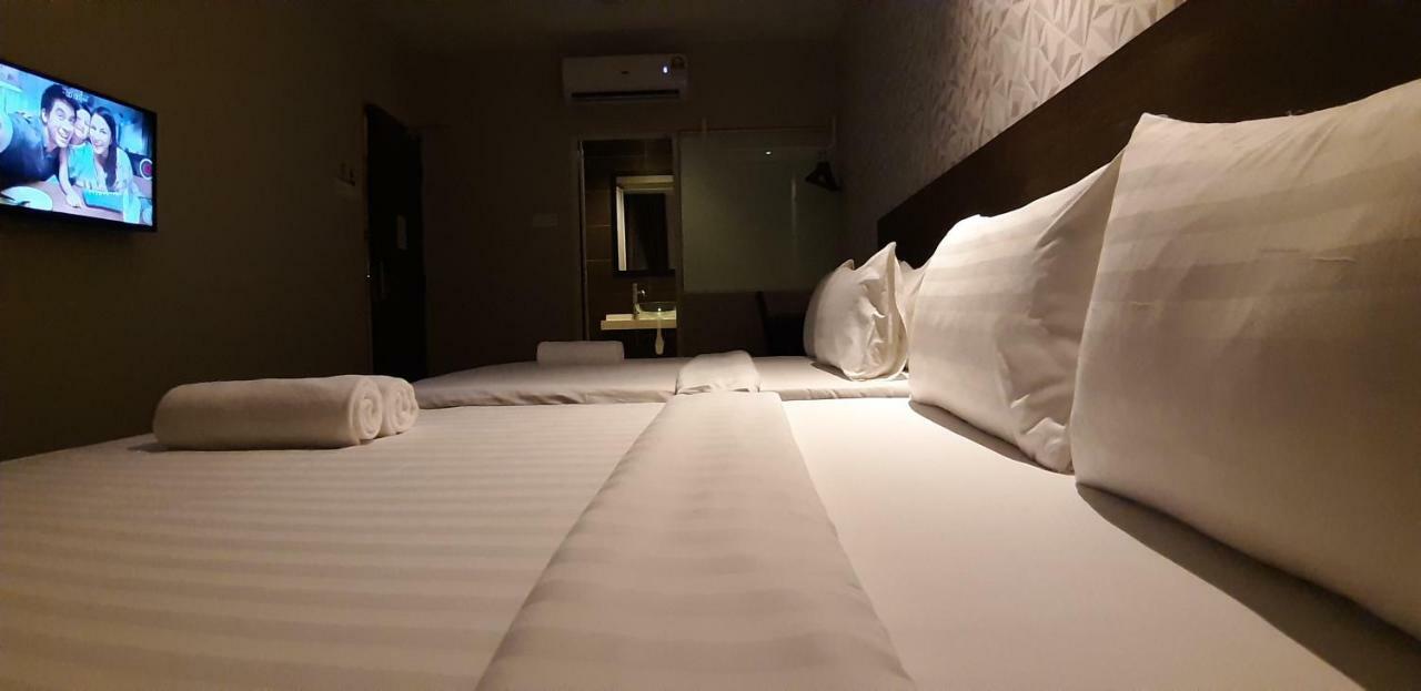 ג'והור בהרו Miico Hotel @ Mount Austin מראה חיצוני תמונה