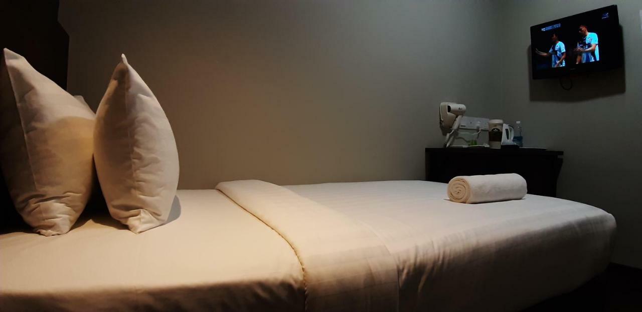 ג'והור בהרו Miico Hotel @ Mount Austin מראה חיצוני תמונה
