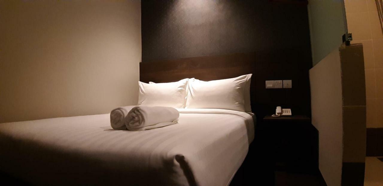 ג'והור בהרו Miico Hotel @ Mount Austin מראה חיצוני תמונה