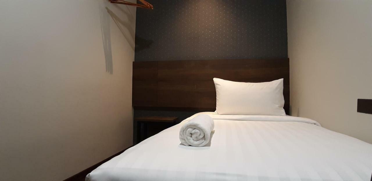 ג'והור בהרו Miico Hotel @ Mount Austin מראה חיצוני תמונה