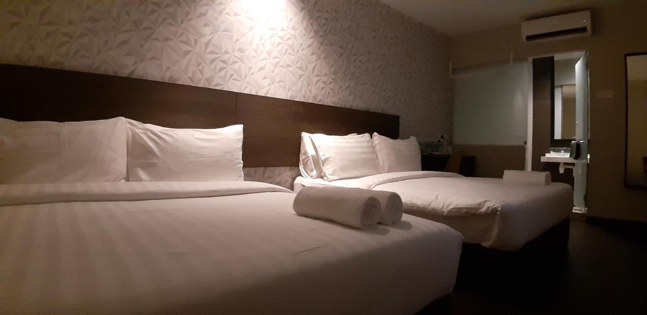 ג'והור בהרו Miico Hotel @ Mount Austin מראה חיצוני תמונה