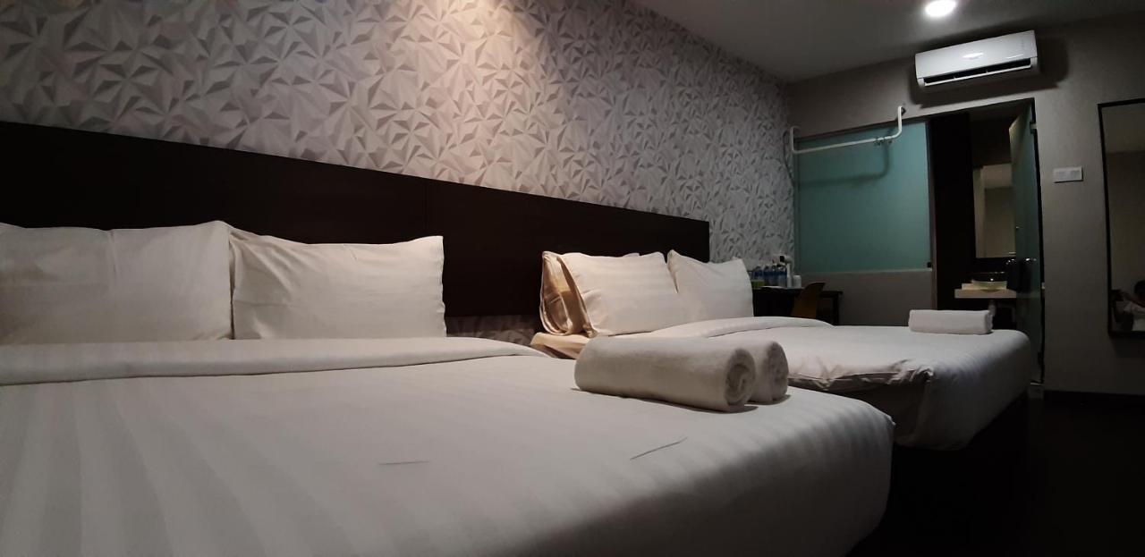 ג'והור בהרו Miico Hotel @ Mount Austin מראה חיצוני תמונה