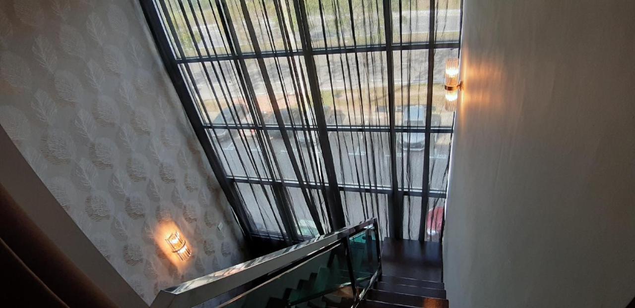 ג'והור בהרו Miico Hotel @ Mount Austin מראה חיצוני תמונה