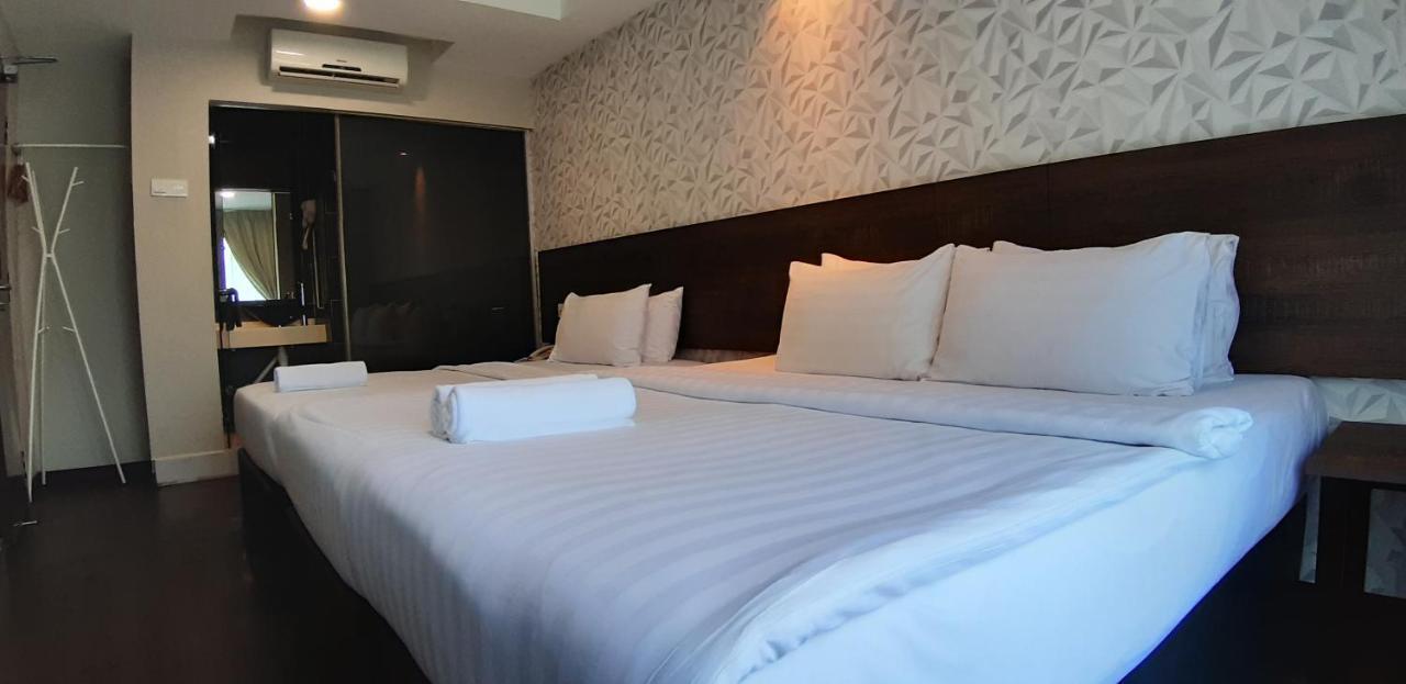 ג'והור בהרו Miico Hotel @ Mount Austin מראה חיצוני תמונה